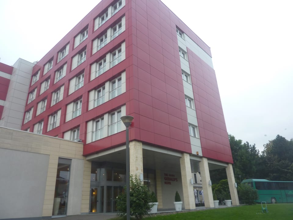 Außenansicht The Gerald's Hotel