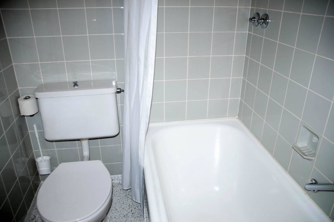 Zimmer und deren BAD WC Hotel Bremer Haus