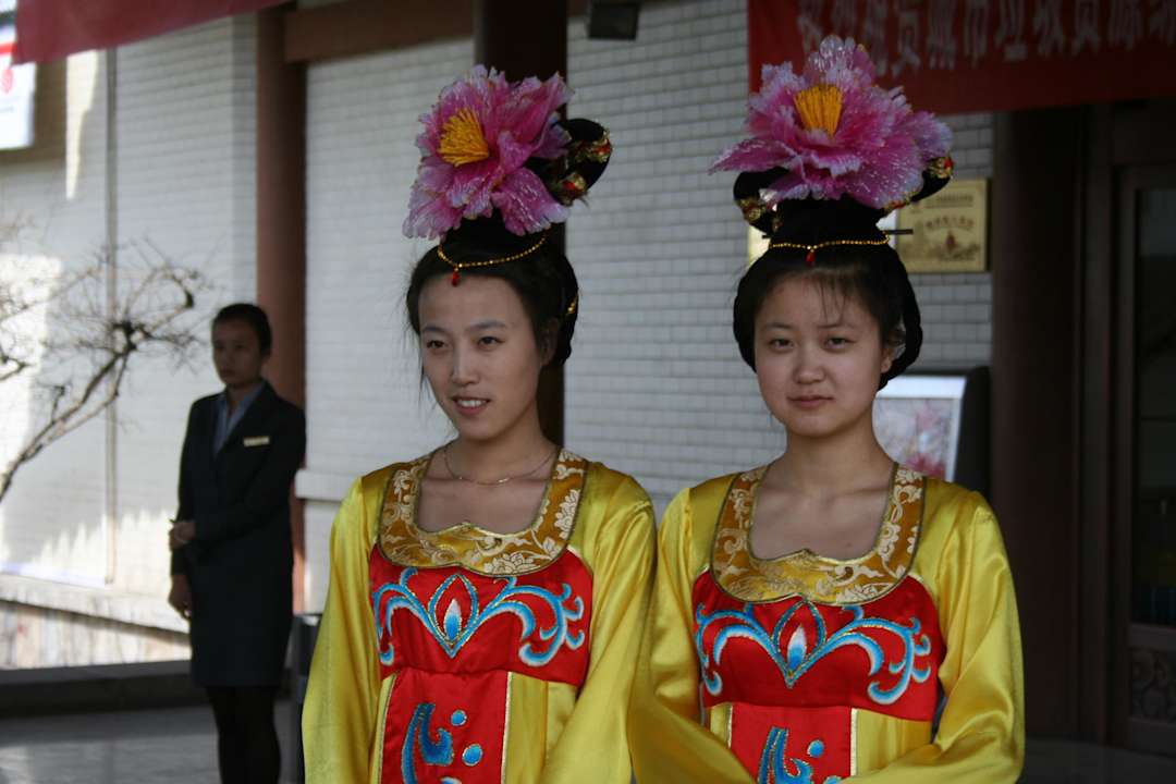 Empfang in volkstümlichen Trachten Hotel Garden Xian
