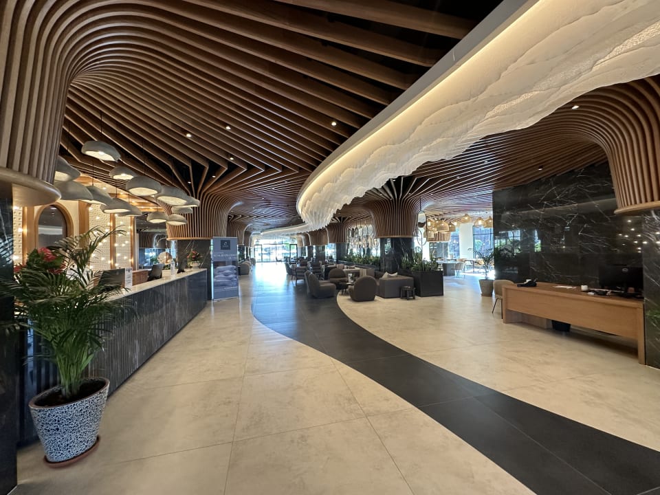 Lobby Jacaranda Luxury Resort