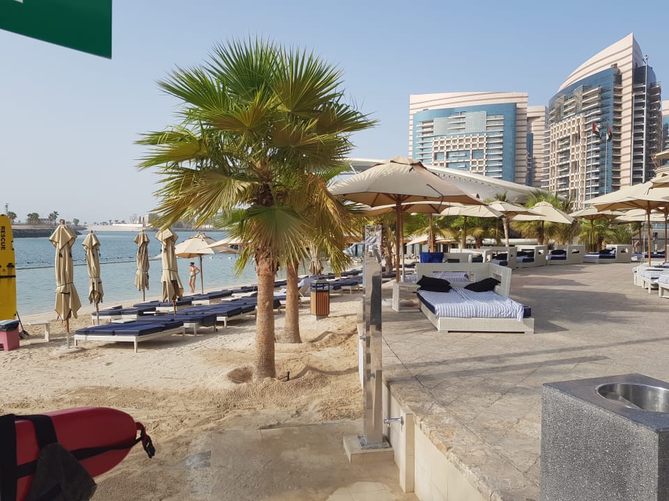 Strand Conrad Abu Dhabi Etihad Towers