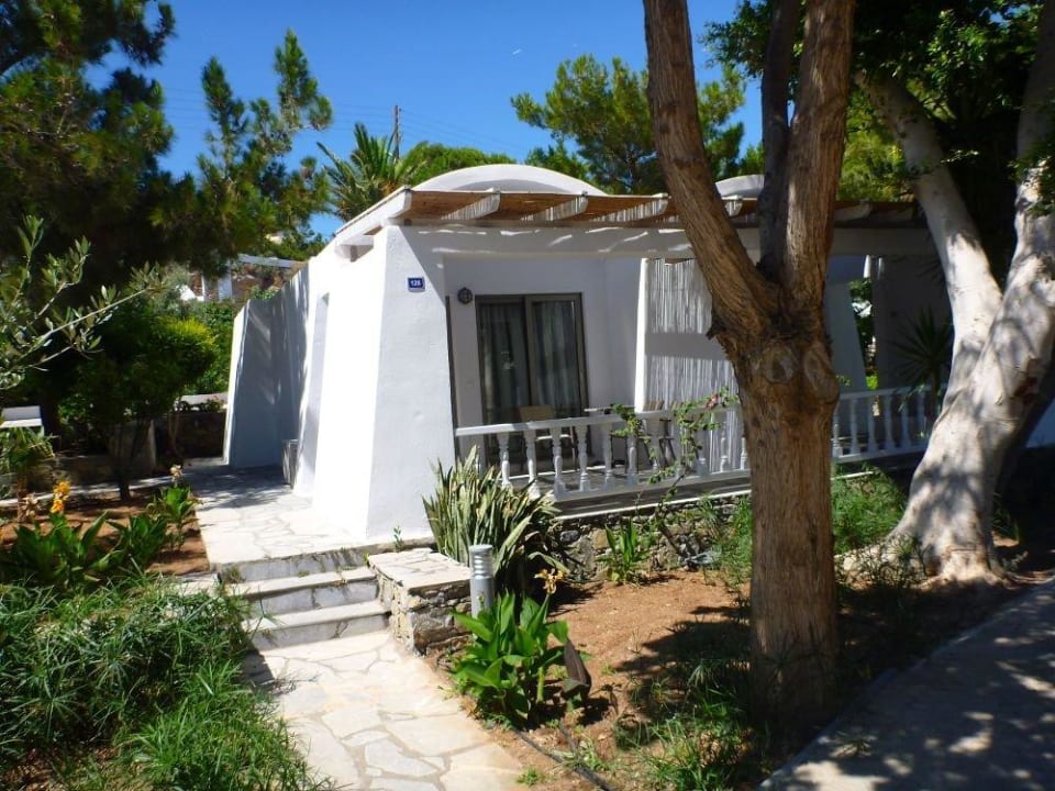 Bungalow im Garten Hotel Kakkos Bay
