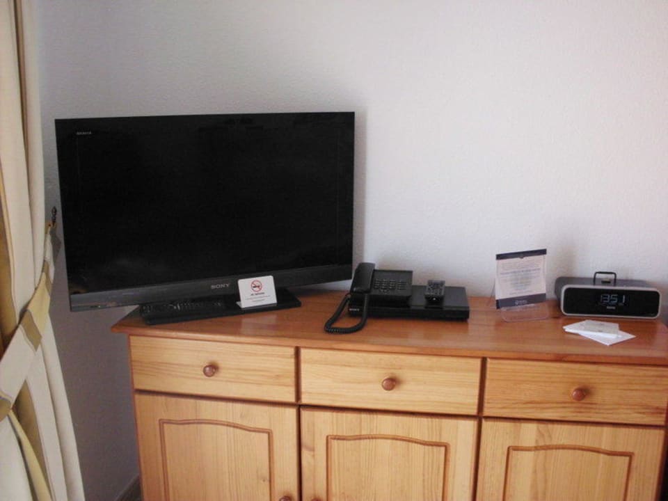 Anrichte mit flat-TV,Telefon,DVD-Pl.,I-phone docki Sunset View Club