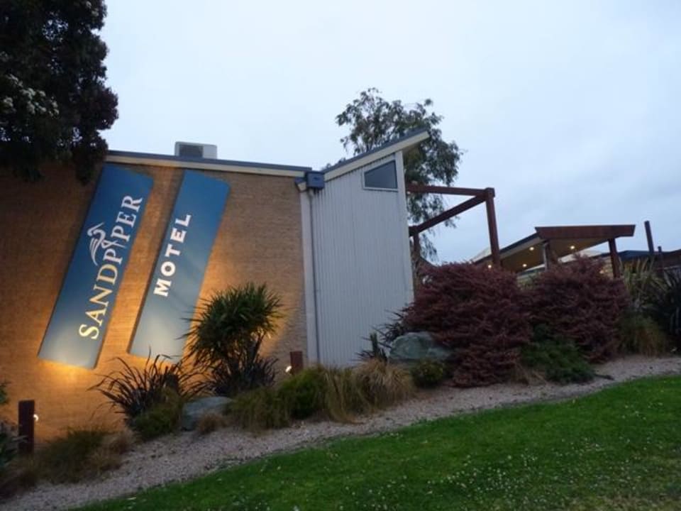 Außenansicht Sandpiper Motel