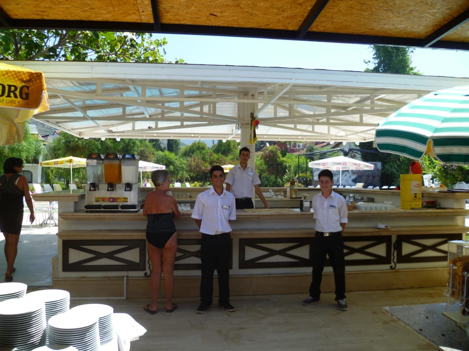 Bar zwischen Pool und am Strand Dogan Paradise Beach