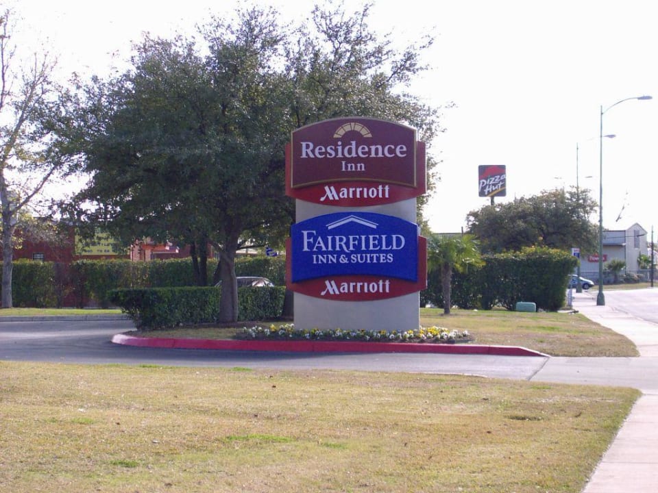 Einfahrt Fairfield Inn Fairfield Inn & Suites by Marriott San Antonio Downtown/Market Square