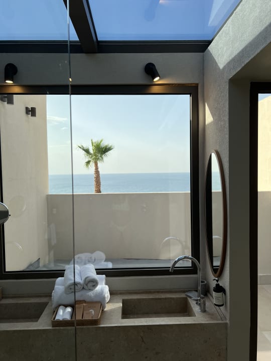 Zimmer The Royal Senses Resort, Curio Collection by Hilton