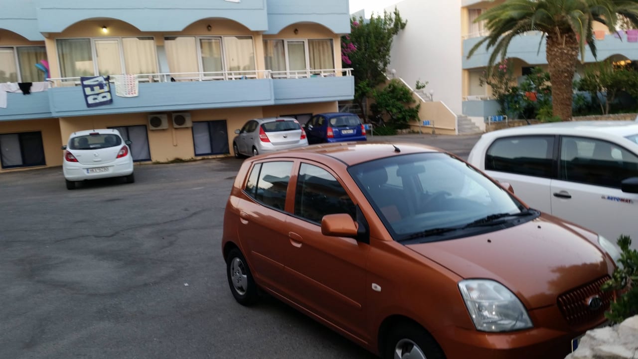 Parkplatz zum Hotel Hotel Kathrin Beach
