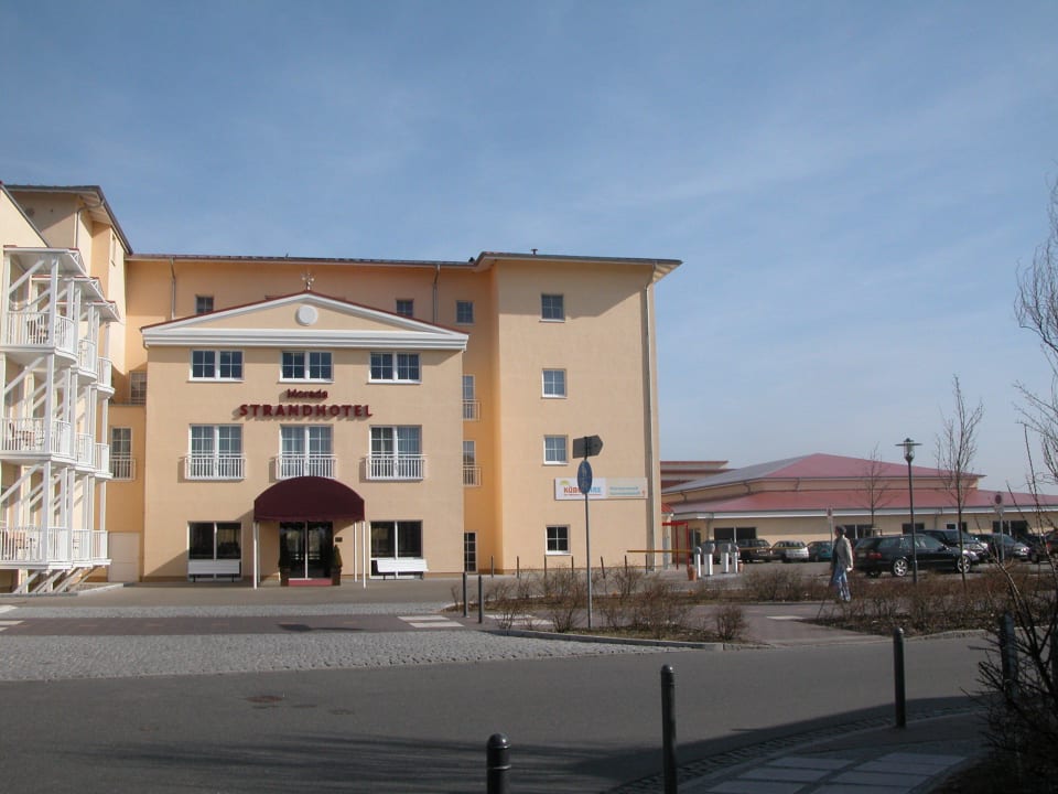 Hoteleingang Morada Strandhotel Ostseebad Kühlungsborn