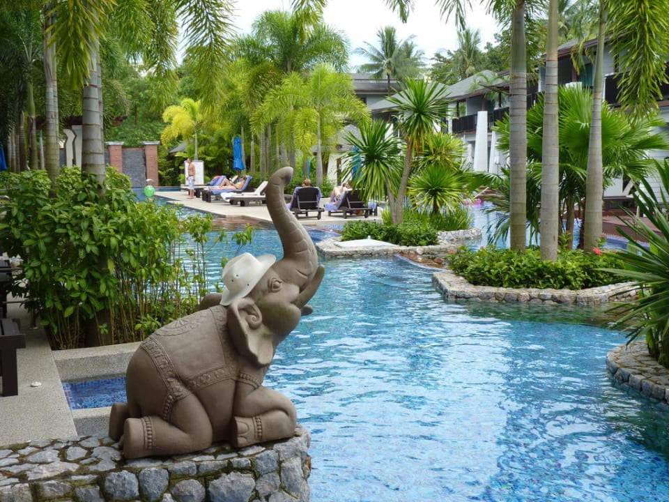 Der hintere Pool La Flora Khao Lak