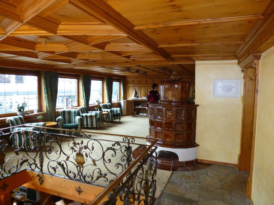 Aufenthaltsbereich 1. OG Alpin & Wellness Resort Ludwig Royal