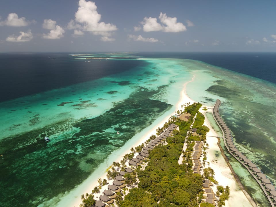 Strand Kuredu Island Resort & Spa