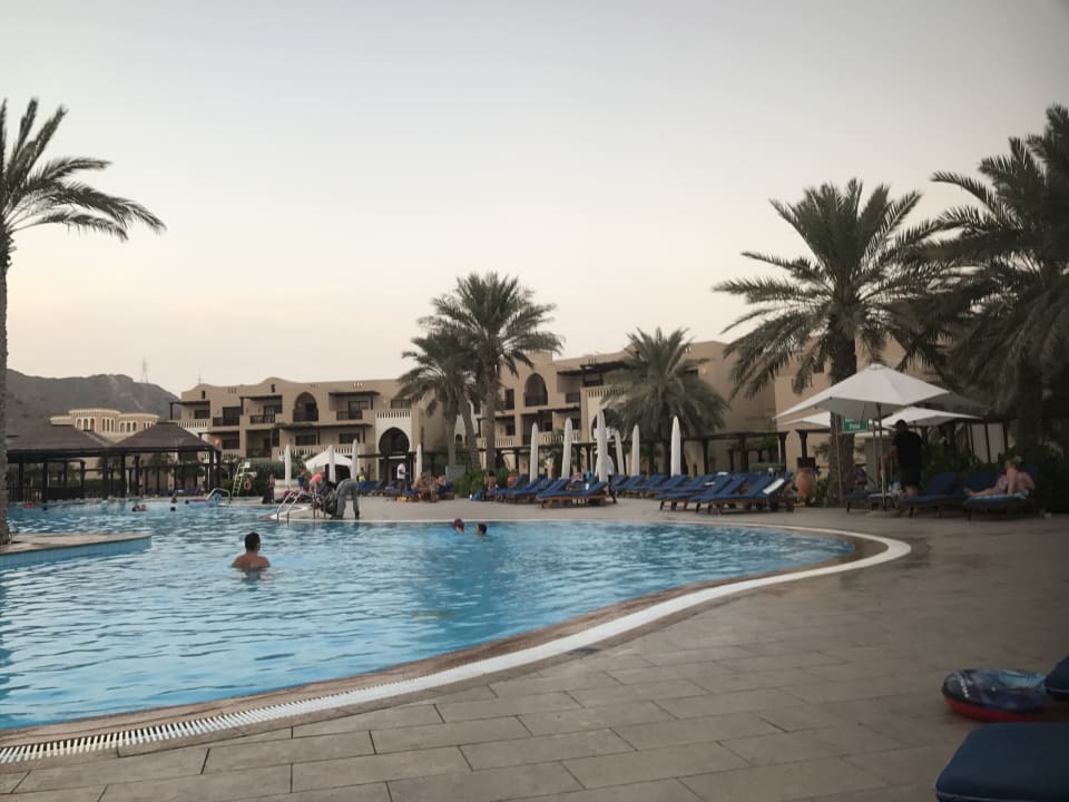 Pool Miramar Al Aqah Beach Resort