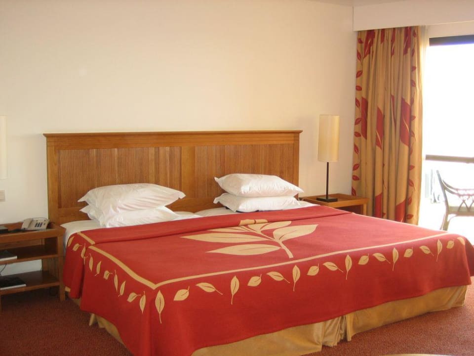 Bett im Superiorzimmer Hotel Porto Mare - PortoBay