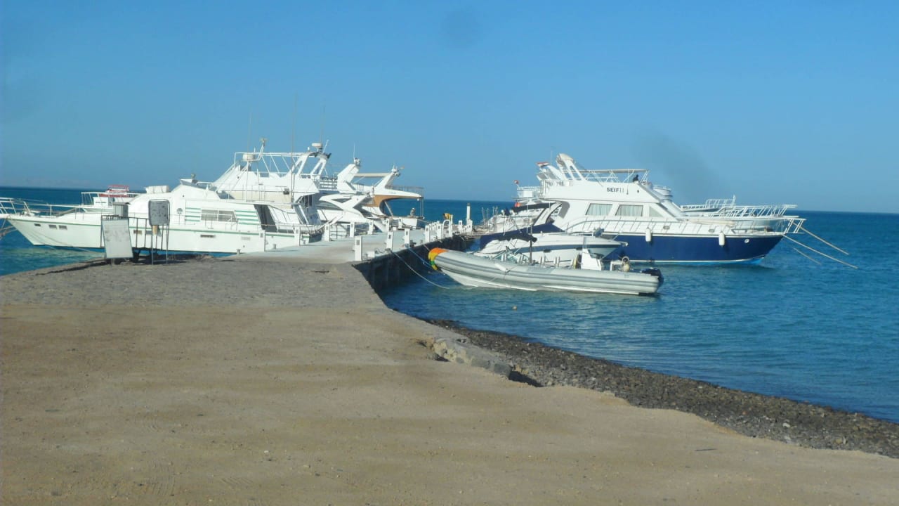 Морские яхты  Panorama Bungalows Resort El Gouna