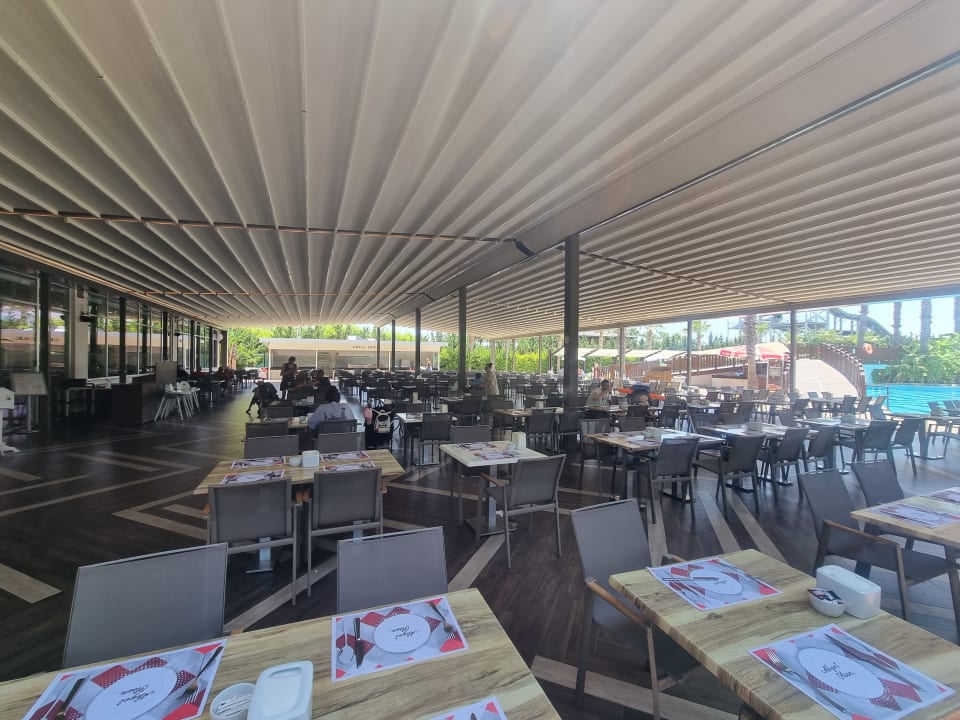 Gastro Saturn Palace Resort Hotel
