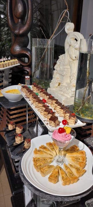 Gastro Pandanus Beach Resort & Spa