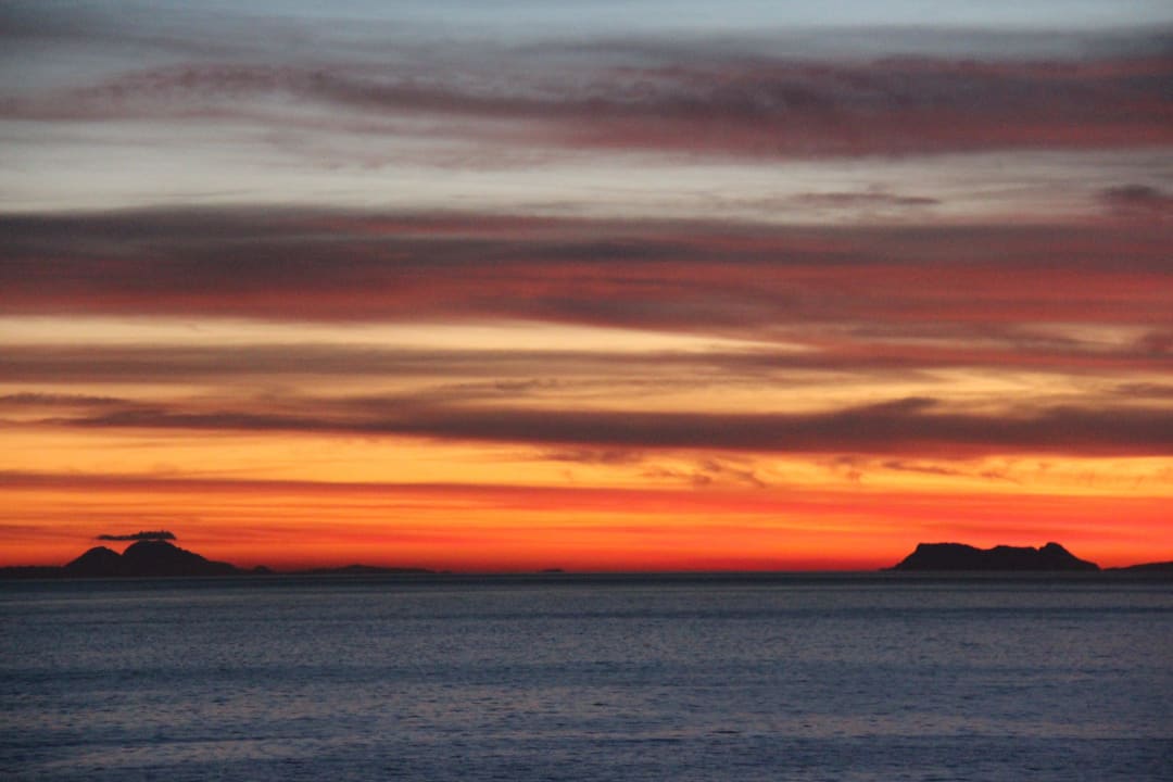 Coucher de soleil sur Gibraltar. Hapimag Resort Marbella