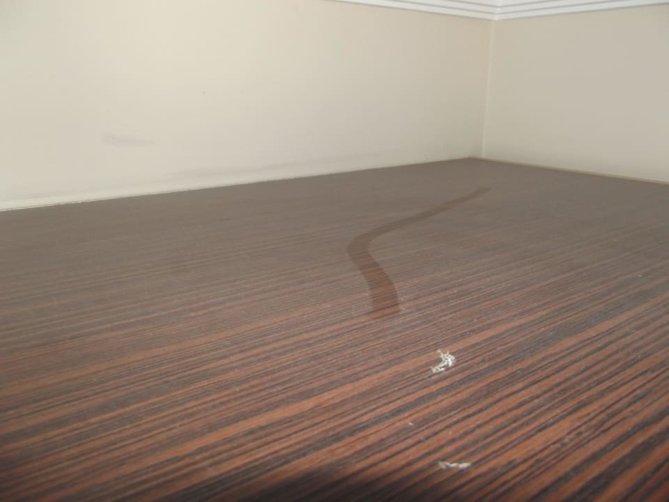 Kurz na meblach Enki Hotel