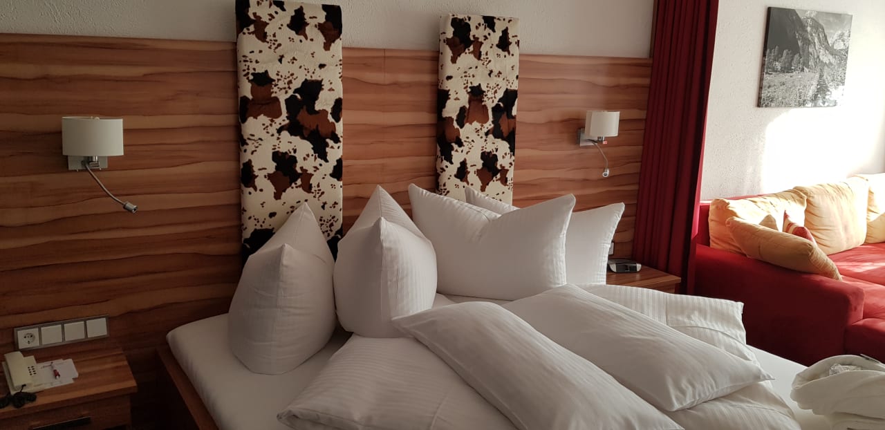 Zimmer Alm- & Wellnesshotel Alpenhof