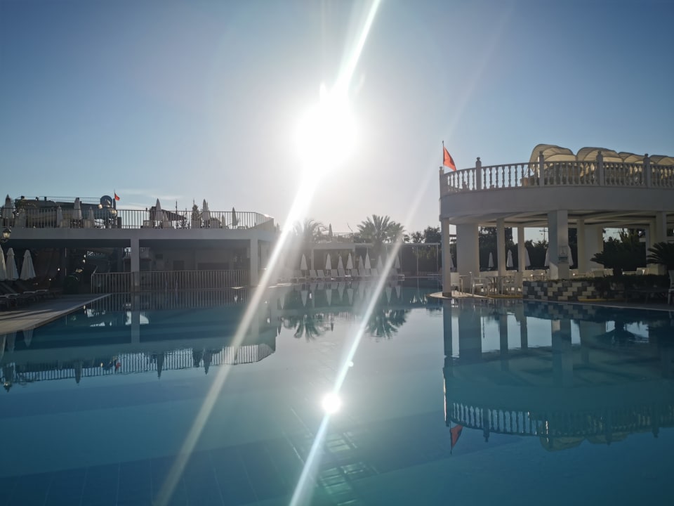 Pool J'adore Deluxe Hotel & Spa