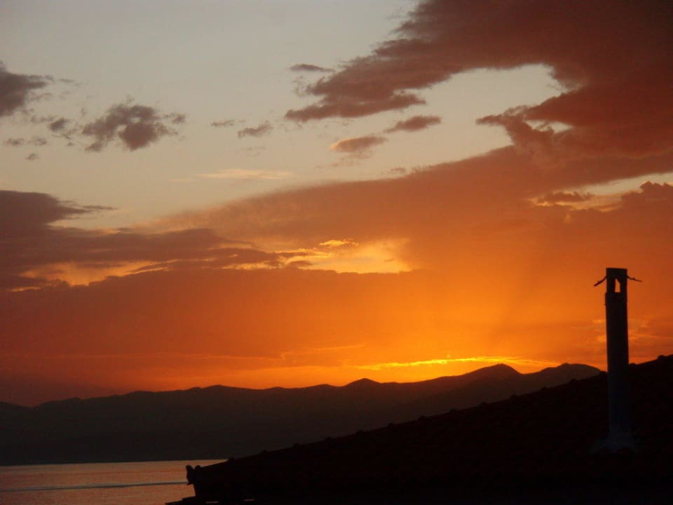 Sonnenaufgang Glaros Beach Hotel
