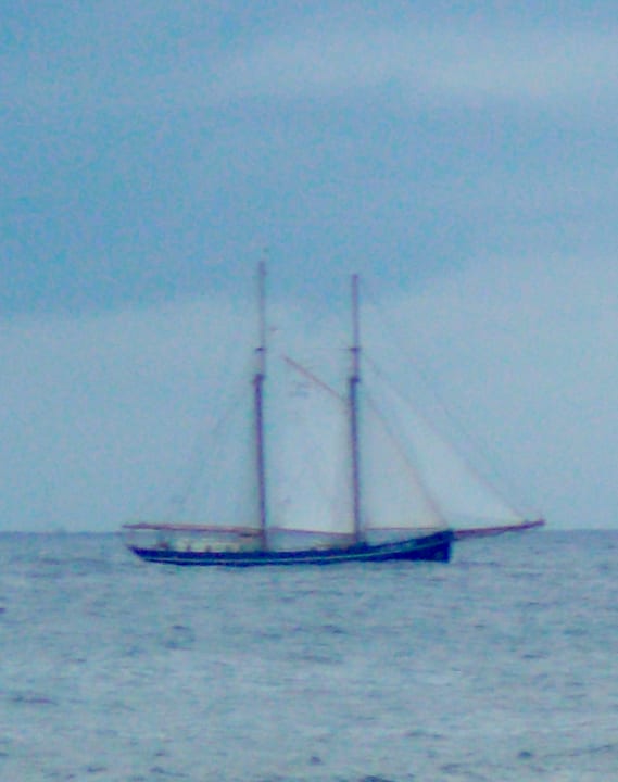 Ein 2-Masterschiff ging auf Reise. Park Club Europe