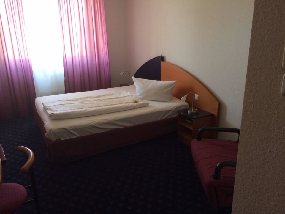 Blick vom Gang H&S Hotel Belmondo Leipzig Airport