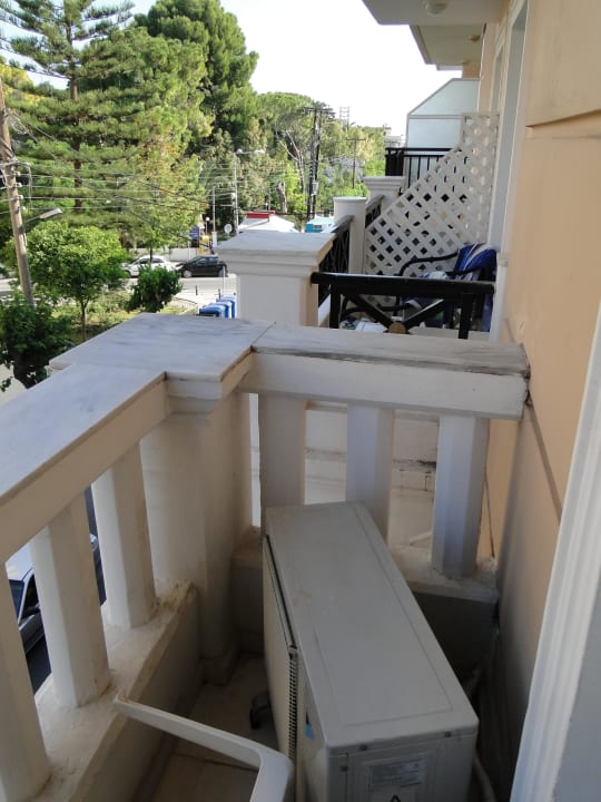 Balkon mit Klimagerät Jo-An Palace Hotel