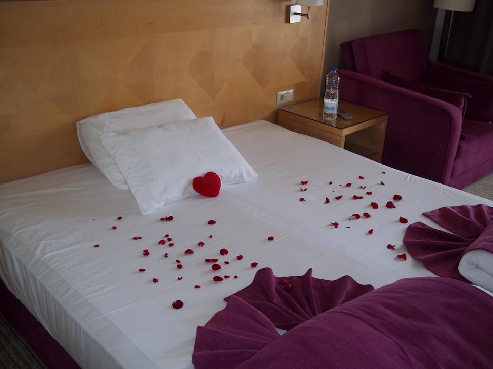 Blütenbett Sealife Buket Resort & Beach