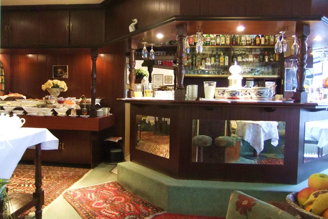 Bar und Frühstücksraum Hotel Altmünchen by Blattl