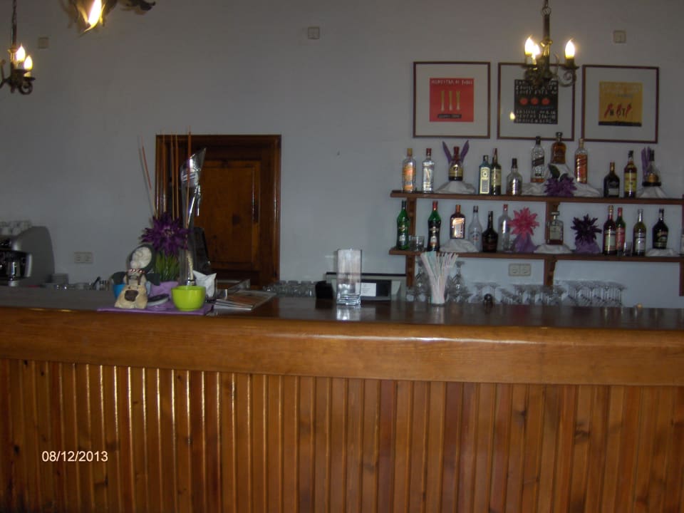 Hacienda bar Hotel Sands Beach Resort