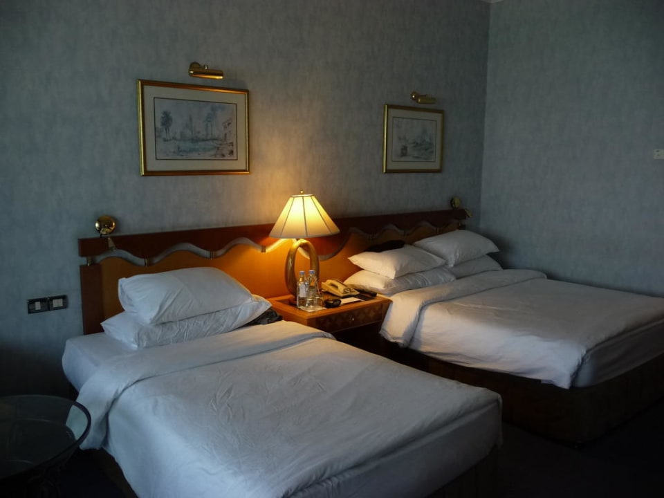 Unser Zimmer Le Meridien Mina Seyahi Beach Resort & Waterpark