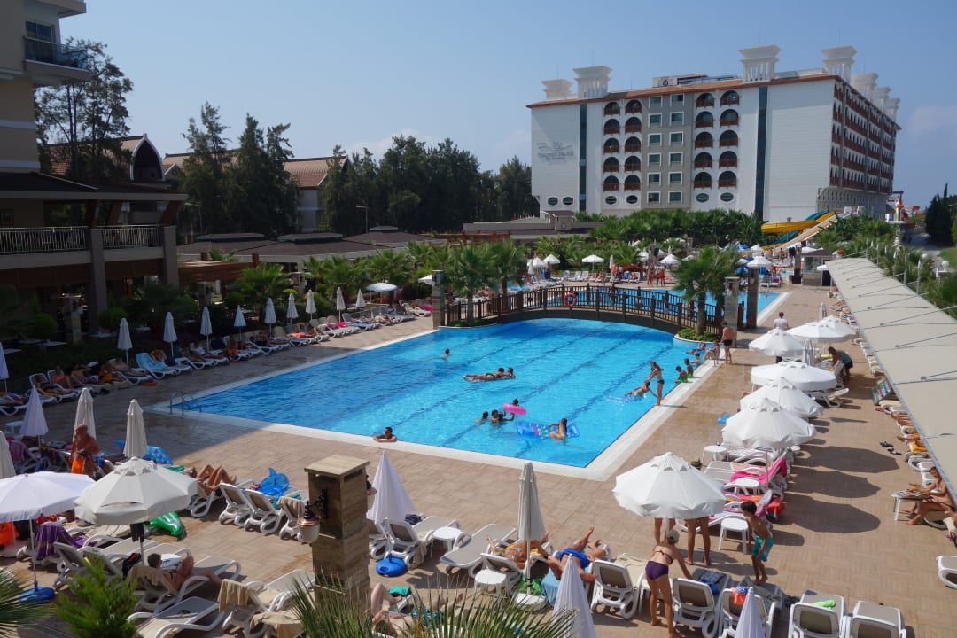 Blick vom Amphitheater Dizalya Palm Garden