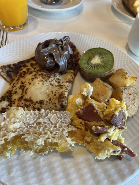 Gastro The Sense Deluxe Hotel