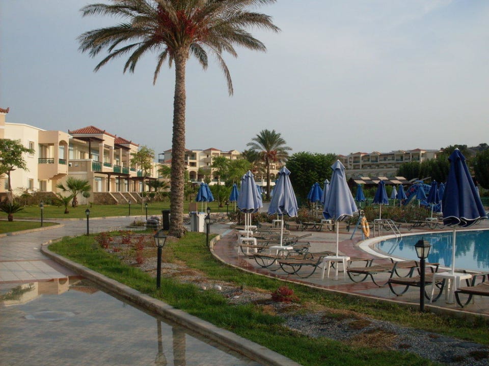 Blick zum Pool Lindos Princess Beach Resort & Spa
