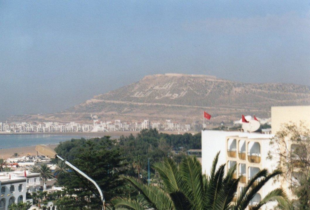 Blick von der Terrasse  Anezi Tower Hotel