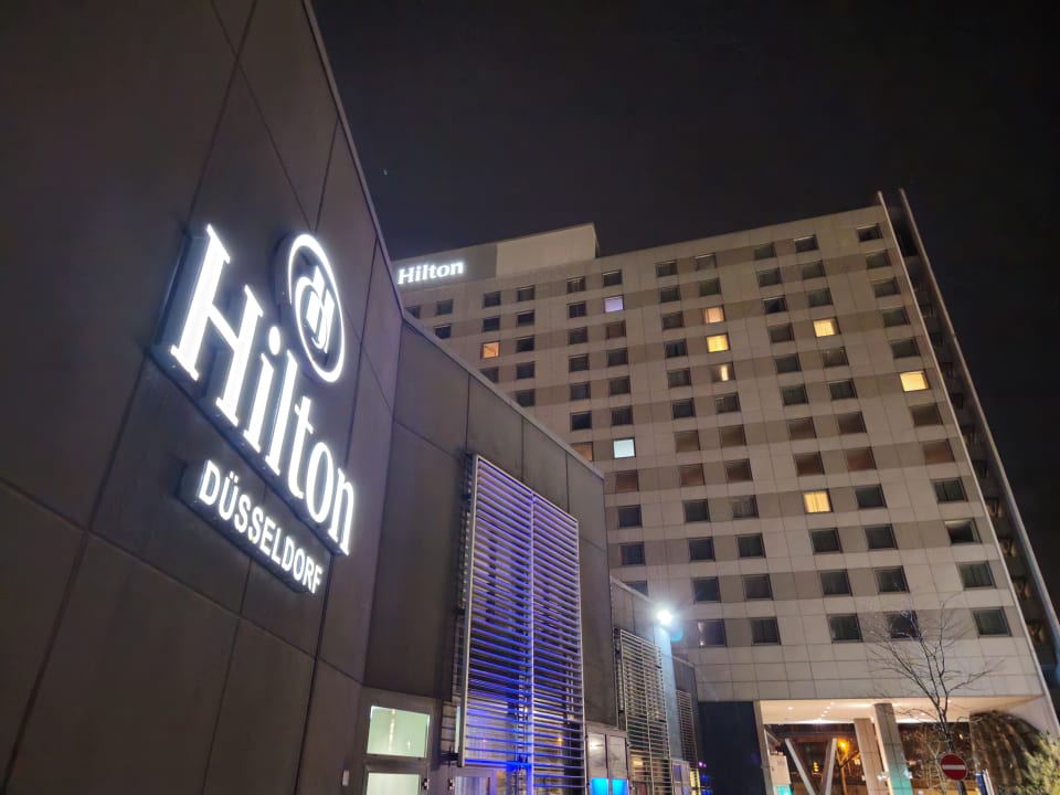 Außenansicht Hilton Düsseldorf