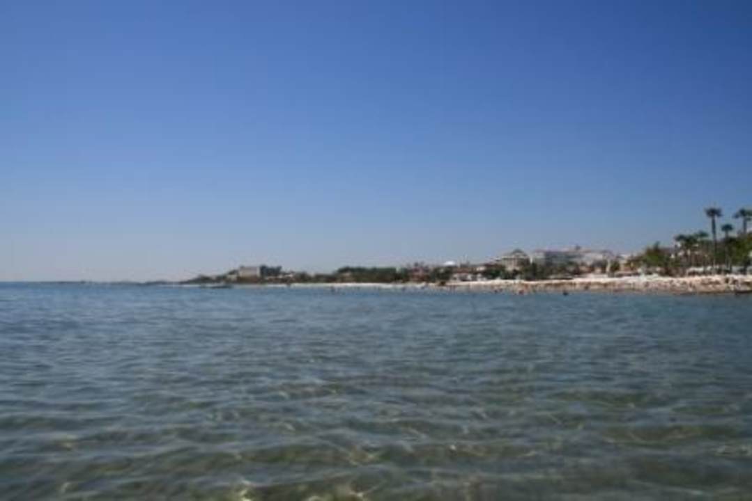 Strand groß und lange sehr flach Clover Magic Nova Beach