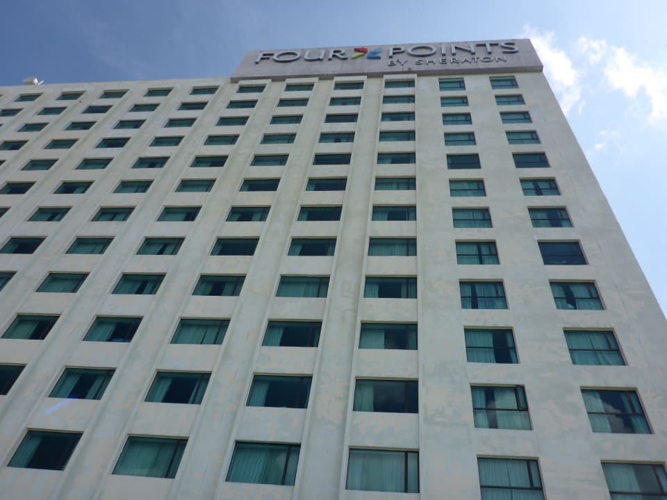 Außenansicht Hotel Four Points by Sheraton Sandakan