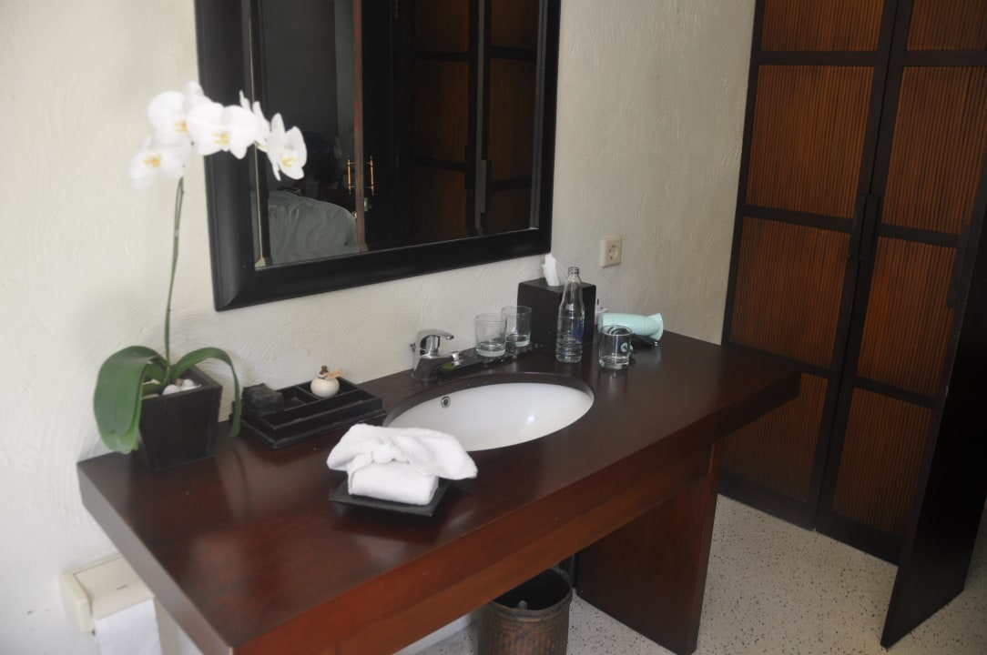 Waschbecken im Bad Kayumanis Sanur Private Villa & Spa