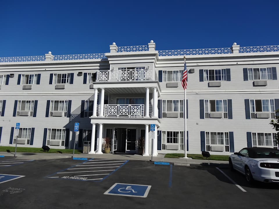 Hoteleingang Best Western Hotel Salinas Monterey