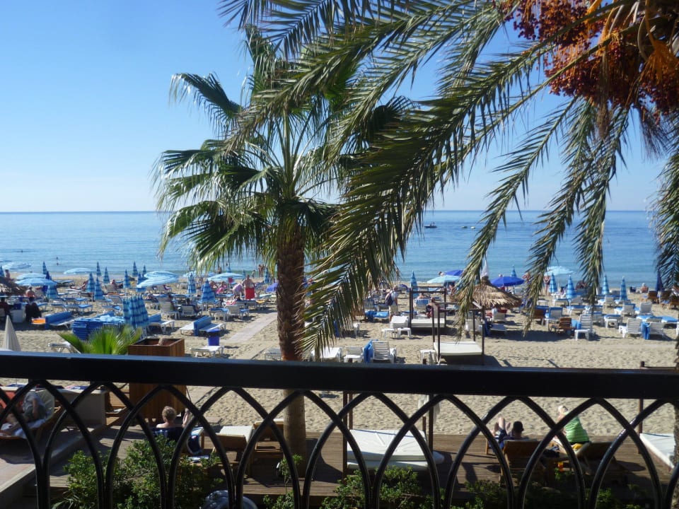 Blick vom Hotel zum Strand Alaaddin Beach - Adults only
