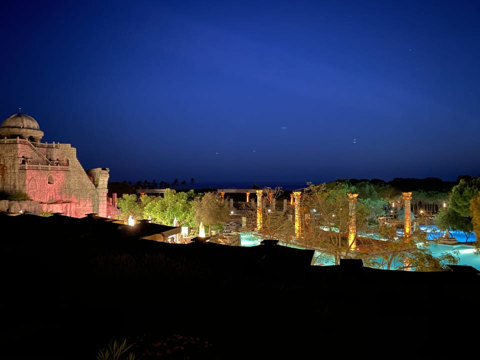 Pool Xanadu Resort Hotel