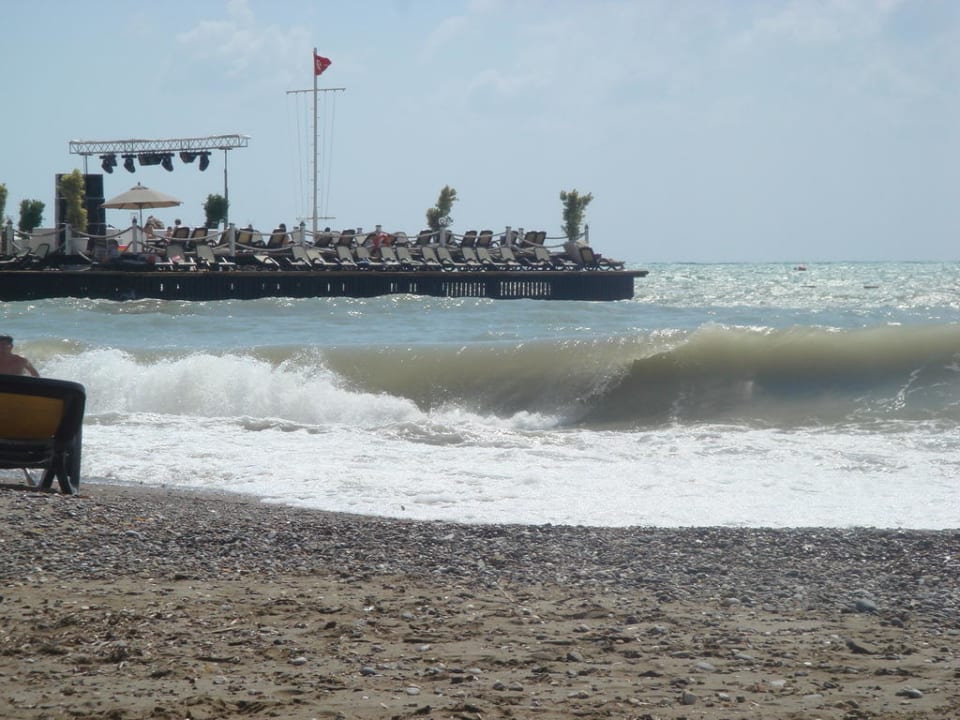 Wellengang mit Blick zur Pier Ela Excellence Resort Belek