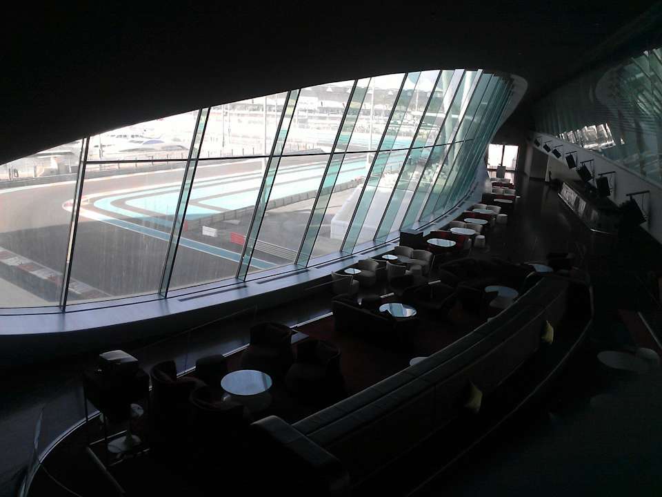 Rush disco above Formule 1 circuit W Abu Dhabi - Yas Island