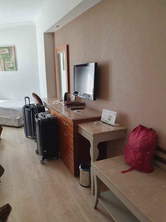 Zimmer Well Palace Side