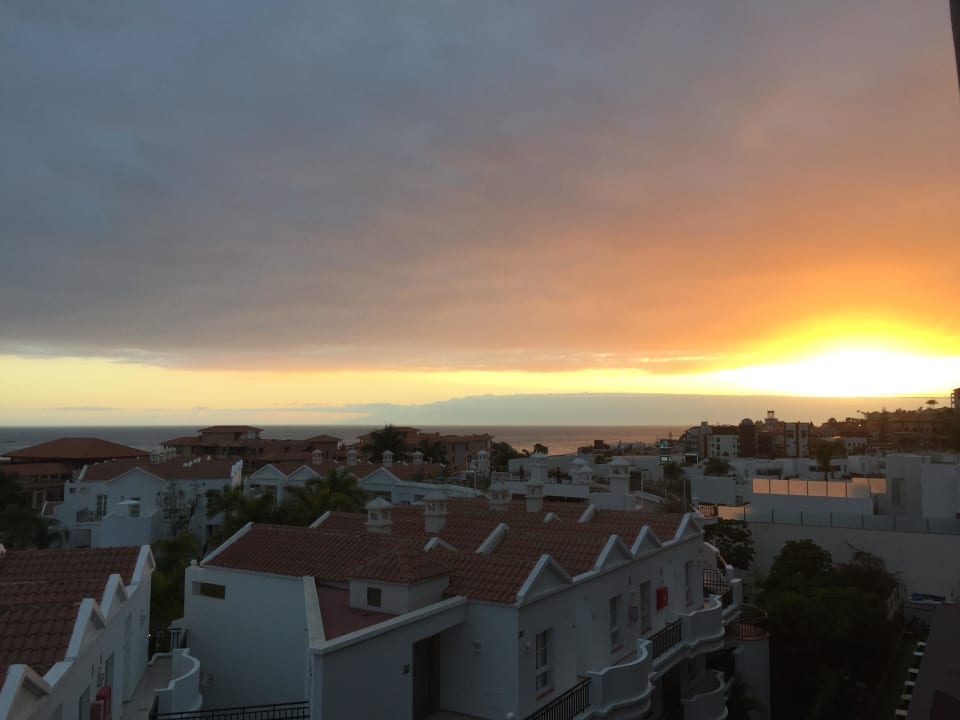 Sonnenuntergang auf Balkon GF FANABE
