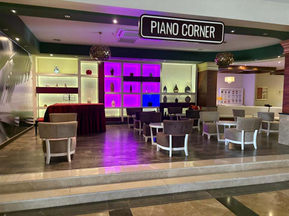 Lobby Dizalya Palm Garden