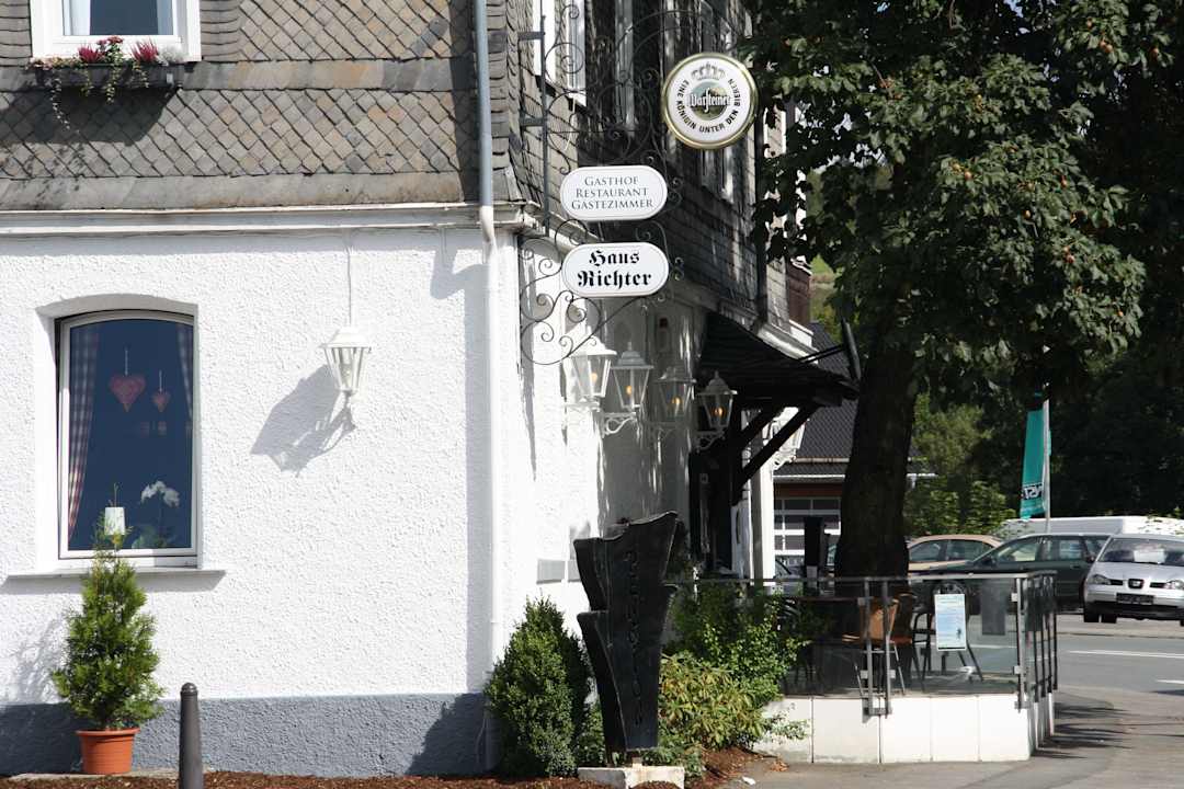 Blick auf Außenterrasse Gasthof Richter